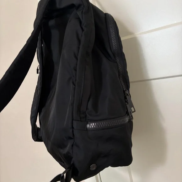 Lululemon City Adventurer Backpack 17L Black - Picture 4 of 16